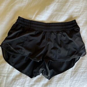 Black Hotty Hot 2.5 Shorts Lululemon